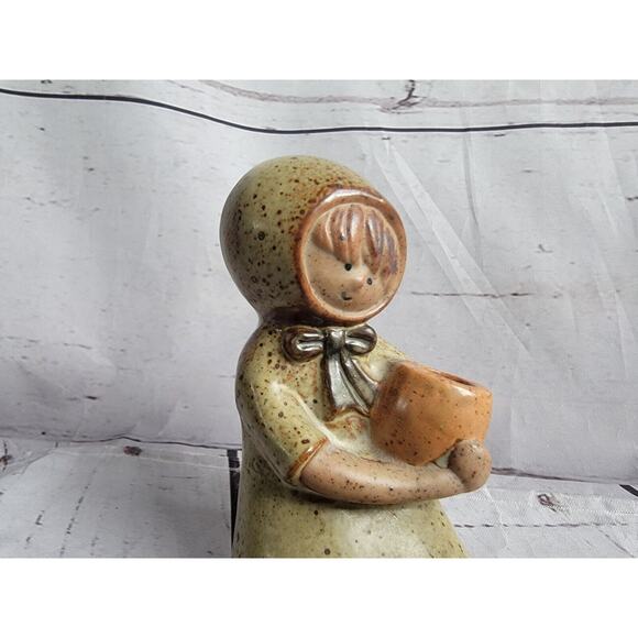 Vintage UCTCI Japanese Stoneware Girl Holding Planter Bud Vase Figurine 4inches - Picture 2 of 6